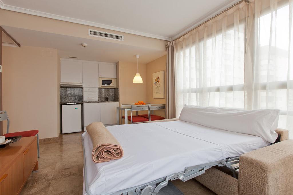 Apartamentos Plaza Picasso Valencia Buitenkant foto