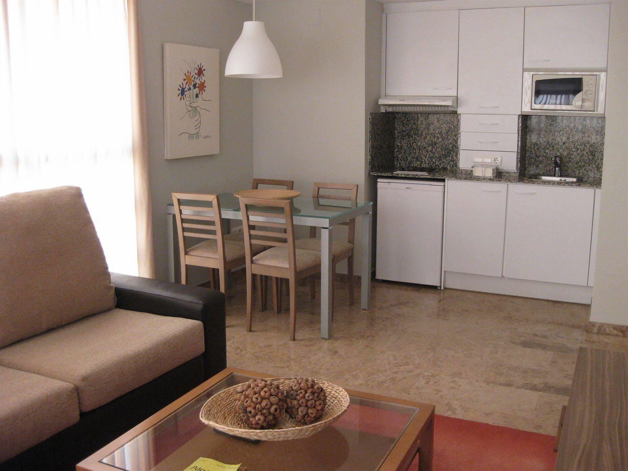 Apartamentos Plaza Picasso Valencia Buitenkant foto